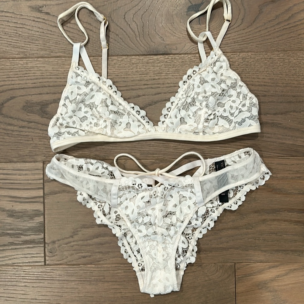 NWOT 2pc Set-  Victoria's Secret Very Sexy Collection Bra/Panty Set